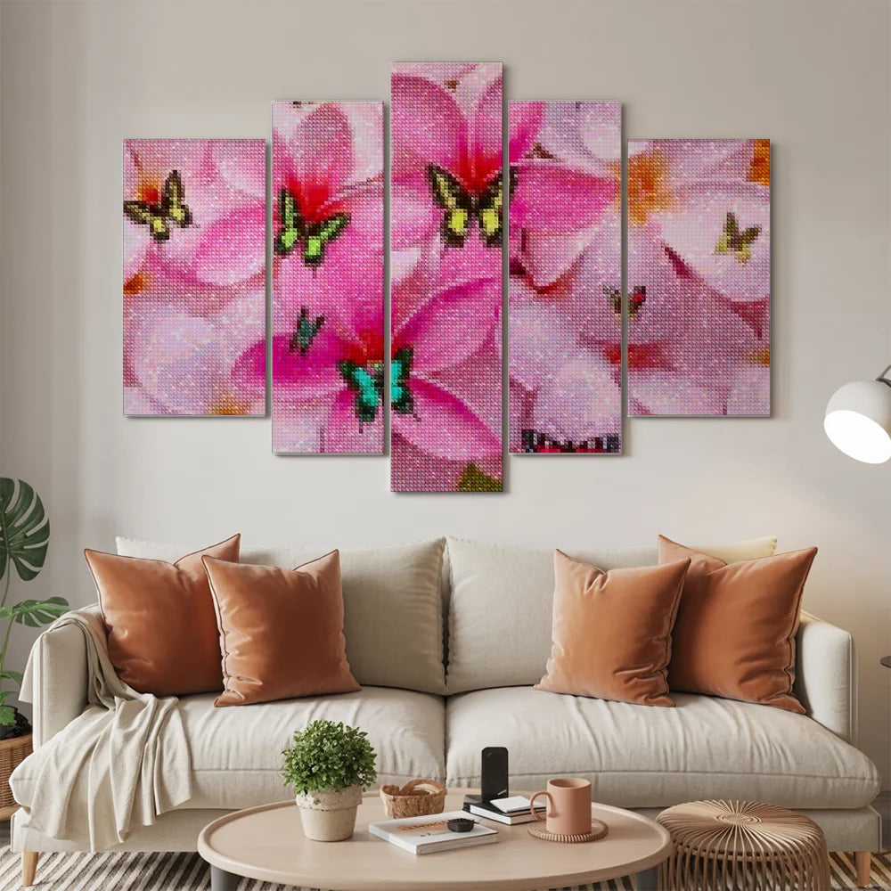 Diamond Painting Gekleurde vlinders op roze bloemen 5 luik - SEOS Shop ®