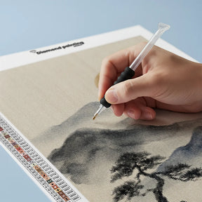 Diamond Painting - Bergen in inkt met gouden maan_zon