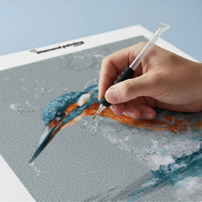 Diamond Painting - Vissende IJsvogel met Waterspatten