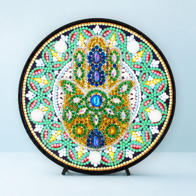 Diamond Painting Rond Lampje Hamsa Hand Mandala op een lichtblauwe achtergrond